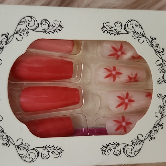 BOGO SALE!! Brand New BEAUTIFUL NAIL False Nails - Picture 4 of 4